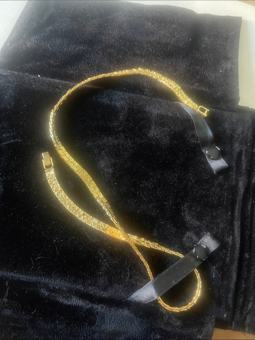 Gold-Tone men / women vintage gold tone texture square,almost 18 inch